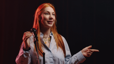 Public Speaking Tips: Speak Confidently & Impress Any Audience