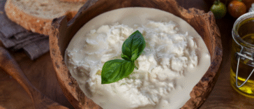 Stracciatella Guide: How to Enjoy This Italian Treat